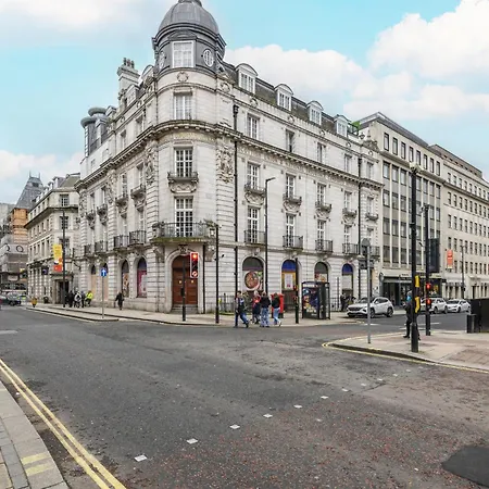 Central Business Class Apartment - Luxury Living *