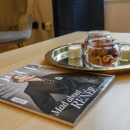 Central Business Class Apartment - Luxury Living