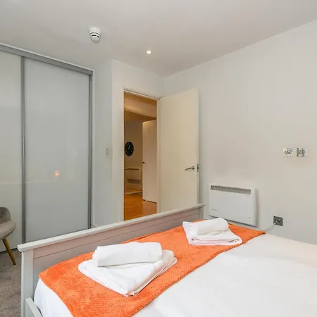 Central Business Class Apartment - Luxury Living