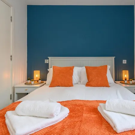 Central Business Class Apartment - Luxury Living *