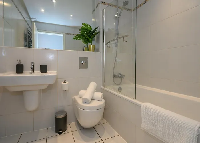 Business Class - Luxury Living Leeds (West Yorkshire)