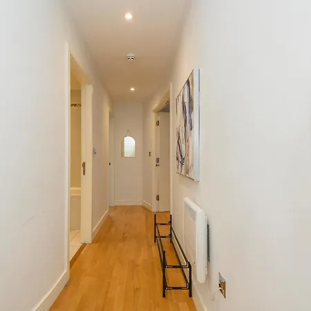 Central Business Class Apartment - Luxury Living Lägenhet *