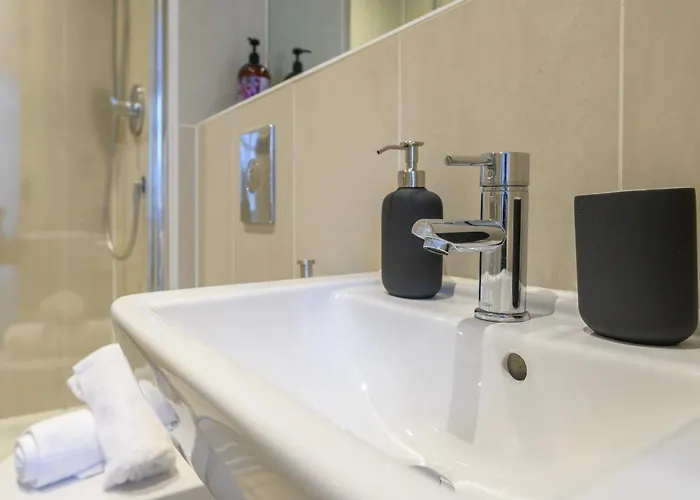 Business Class - Luxury Living Apartment